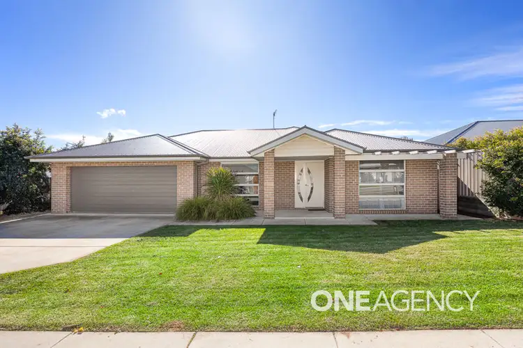 9 CHARLTON STREET, Boorooma NSW 2650