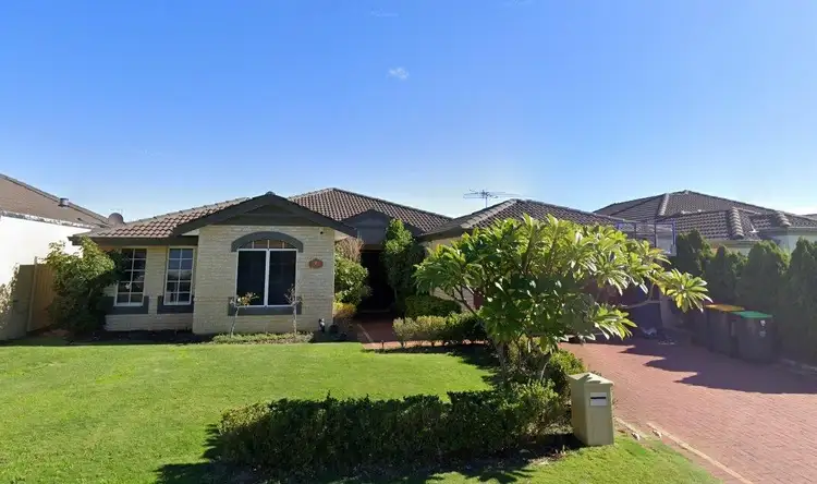 7 Sutton Way