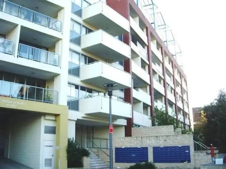 202/1-3 Larkin Street