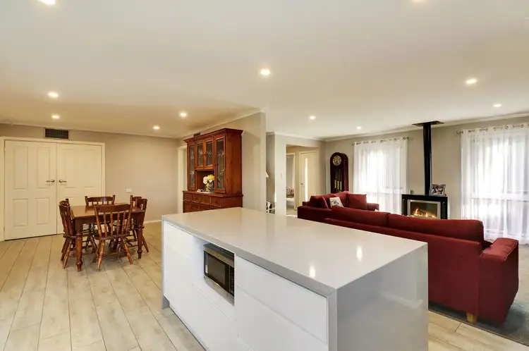 Sixth view of Homely house listing, 2 Gillespie Crt, Deniliquin NSW 2710