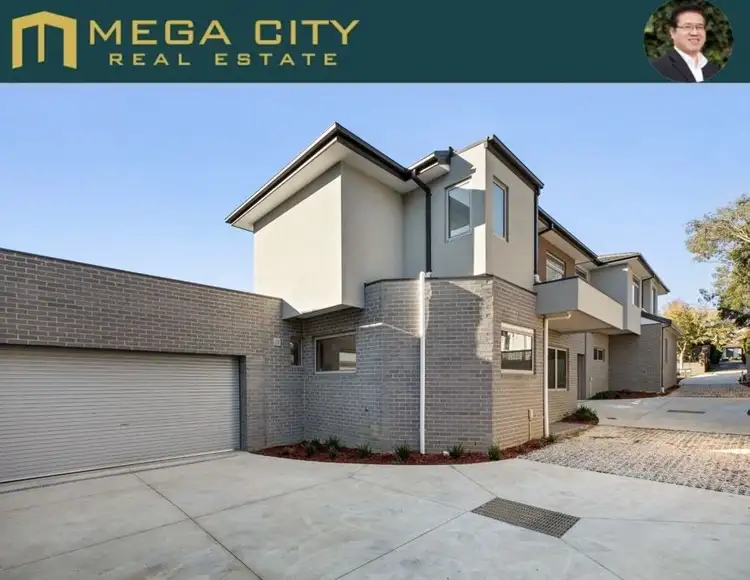 2/13 Sutton Parade, Mont Albert North VIC 3129