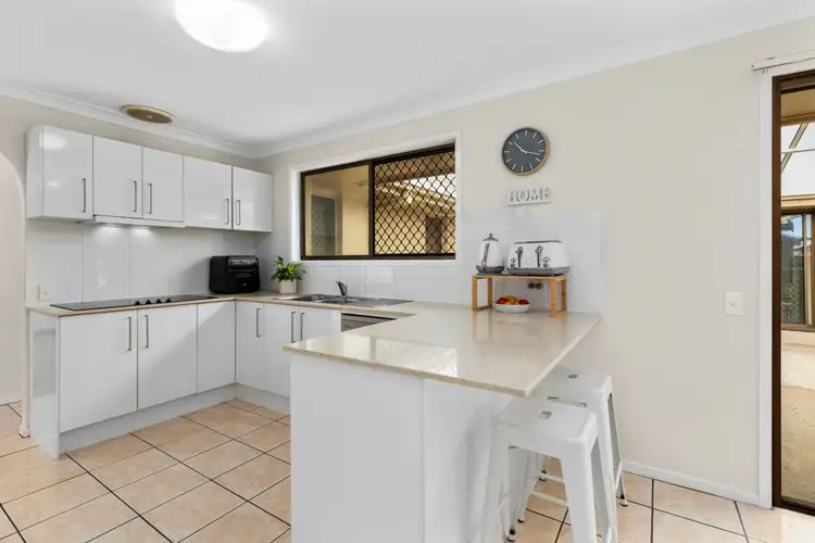 72 Columbus Drive, Hollywell QLD 4216