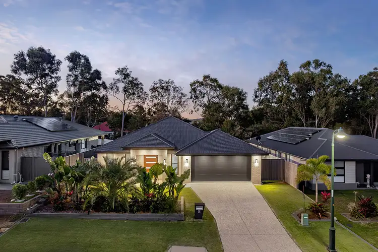 8 Doncaster Street, Heritage Park QLD 4118