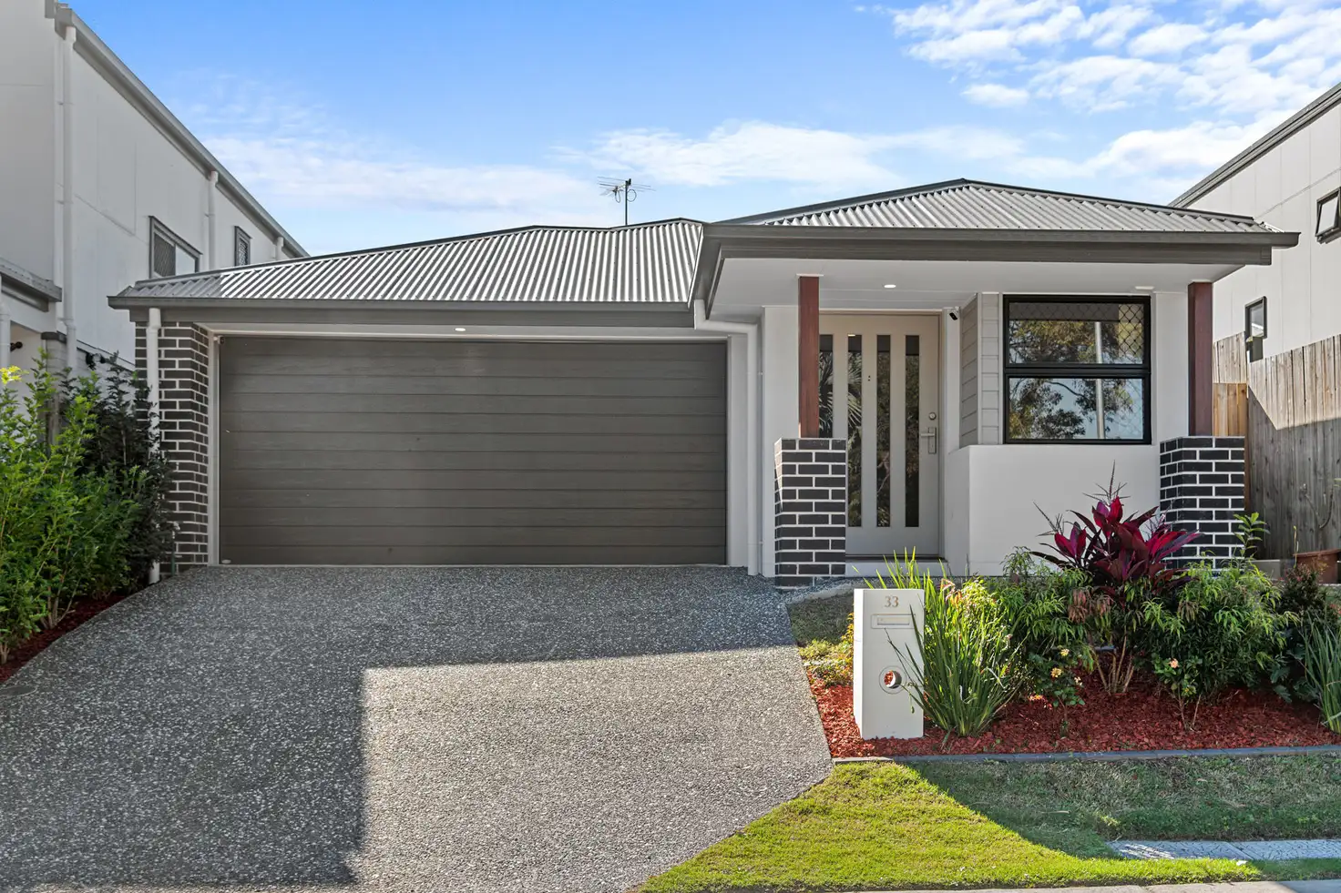Main view of Homely house listing, 33 Redhead street, Doolandella QLD 4077