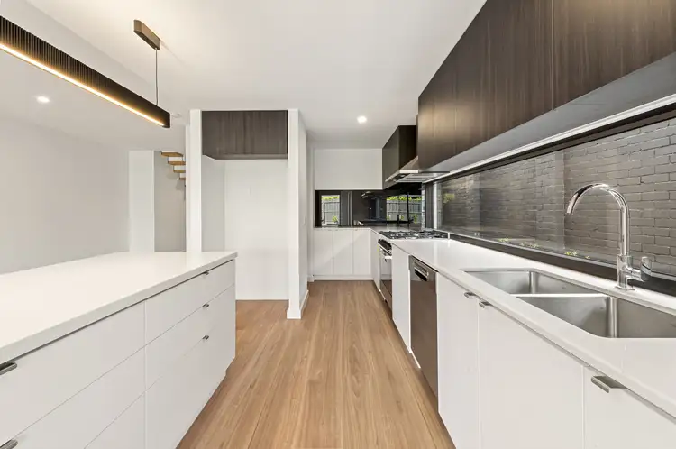 41 Dehnert Street, Doncaster East VIC 3109