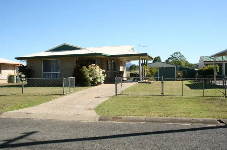 43 Cemetery Road, Sarina QLD 4737
