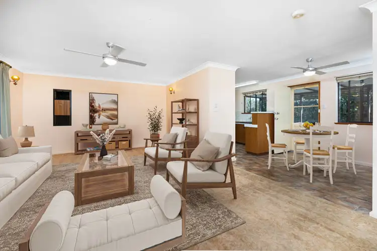 Second view of Homely house listing, 18 OLEANDER CRESCENT, Lake Albert NSW 2650