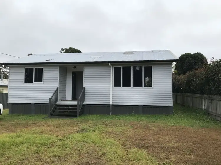 26A South Street, Crows Nest QLD 4355