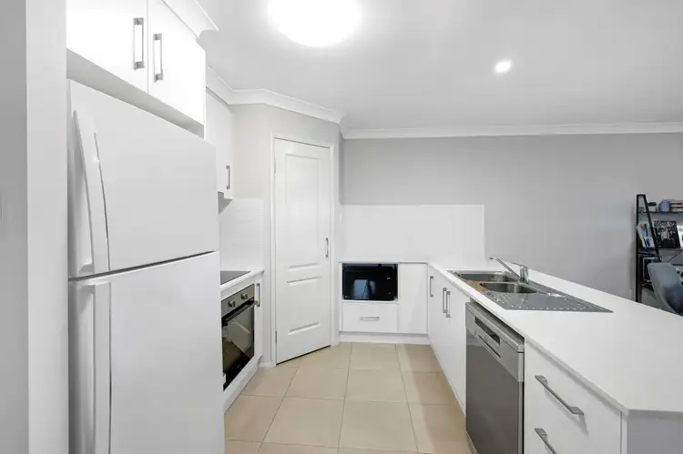 Fifth view of Homely unit listing, 2/3 Whitefield Street, Glenvale QLD 4350