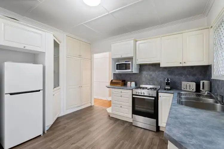 Fifth view of Homely house listing, 8 Vaughan Street, Mount Gravatt QLD 4122