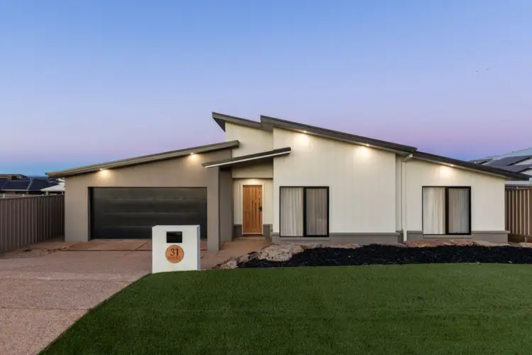 31 PRESTON CRESCENT, Lloyd NSW 2650