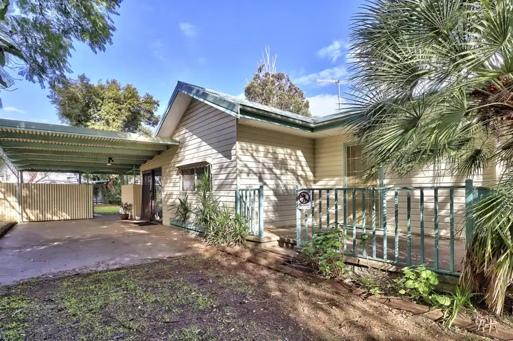112 Decimus Street, Deniliquin NSW 2710