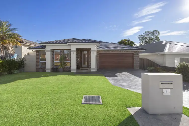 8 Lance Crescent, Greystanes NSW 2145