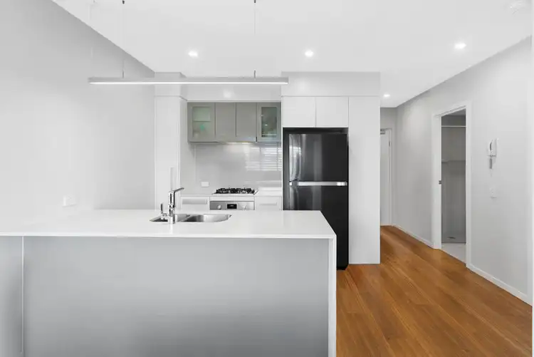 Fourth view of Homely apartment listing, 10/33 Sword Street, Woolloongabba QLD 4102