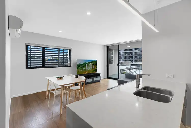 Fifth view of Homely apartment listing, 10/33 Sword Street, Woolloongabba QLD 4102