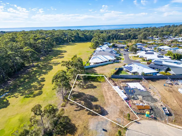 20 Humpback Crescent, Safety Beach NSW 2456