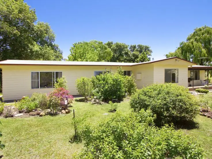 40 Sutherland Avenue, Armidale NSW 2350
