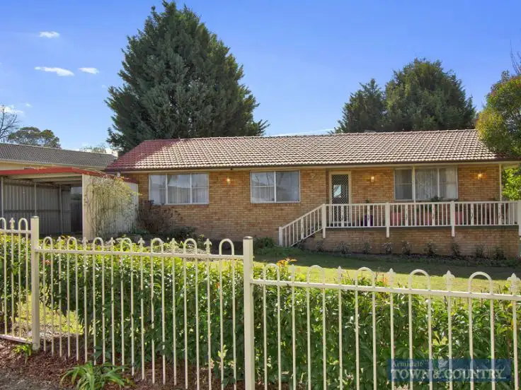 1 Richardson Avenue, Armidale NSW 2350