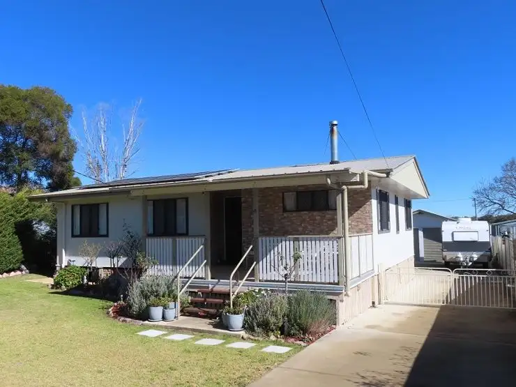 4 Thorpe Street, Stanthorpe QLD 4380