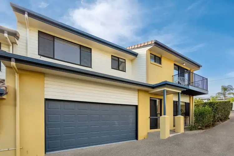 Main view of Homely townhouse listing, 1 / 415 Upper Cornwall Street, Coorparoo QLD 4151