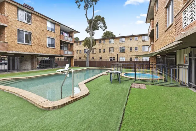 4/25 St Ann St, Merrylands NSW 2160