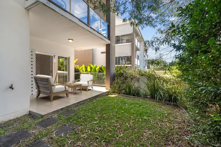 Main view of Homely unit listing, 2/37 Creighton Street, Mount Gravatt QLD 4122