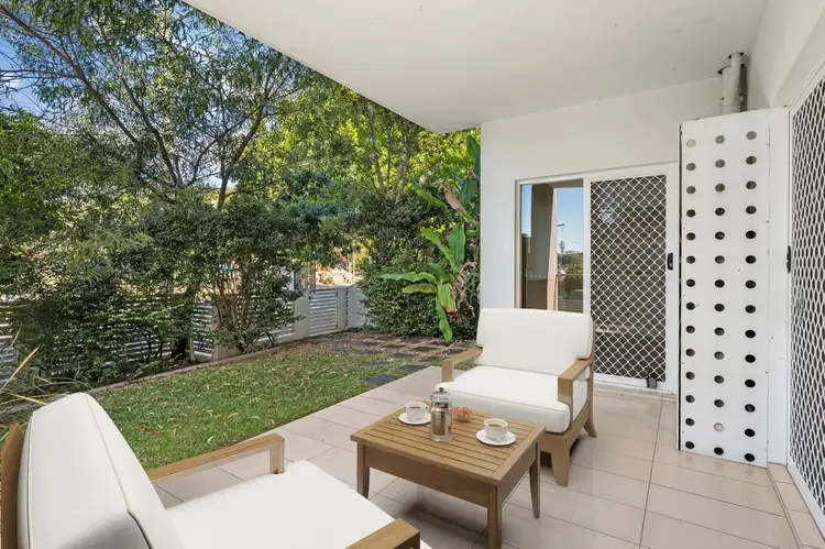 Second view of Homely unit listing, 2/37 Creighton Street, Mount Gravatt QLD 4122