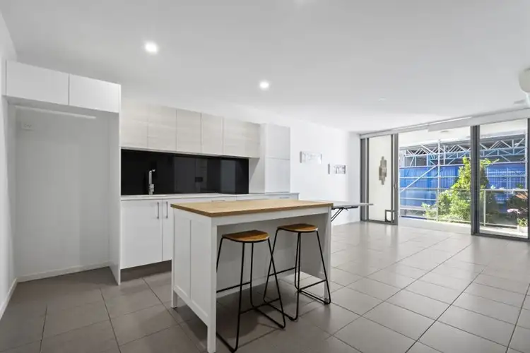 1211/6-8 Waterford Court, Bundall QLD 4217