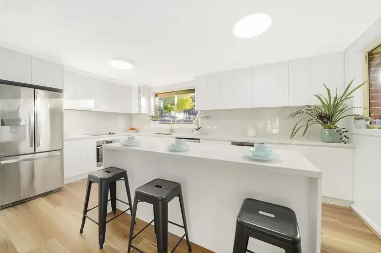 Fifth view of Homely house listing, 33 Frontignan St, Eschol Park NSW 2558