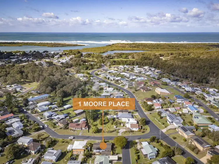 1 Moore Place, Urunga NSW 2455