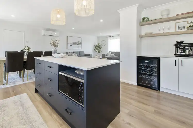 Third view of Homely house listing, 8 Newburn Street, Hillcrest QLD 4118