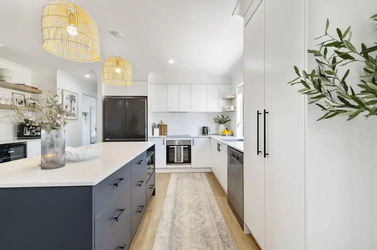 Sixth view of Homely house listing, 8 Newburn Street, Hillcrest QLD 4118