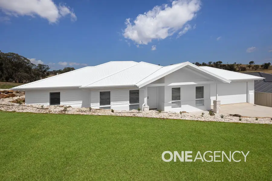 Main view of Homely villa listing, 22 BENNELONG CRESCENT, Lloyd NSW 2650