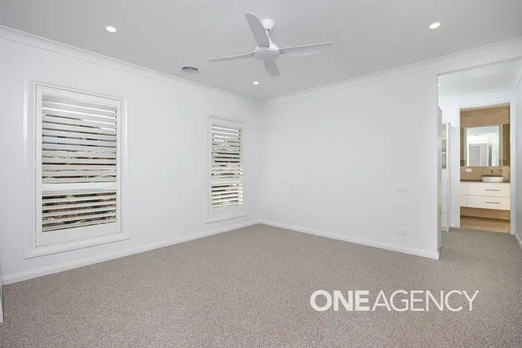 Sixth view of Homely villa listing, 22 BENNELONG CRESCENT, Lloyd NSW 2650