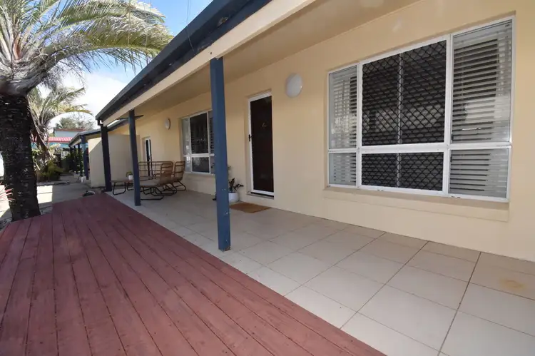 2/15 Keswick Ave, Slade Point QLD 4740