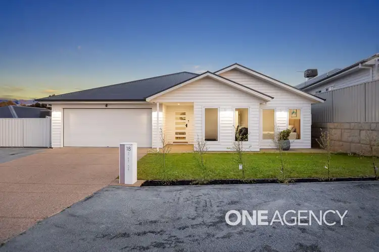 18 AH-KET AVENUE, Lloyd NSW 2650
