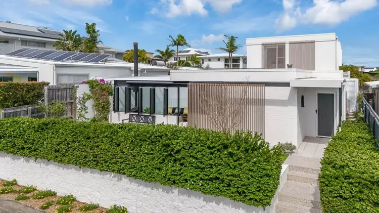 4 Trestles Avenue