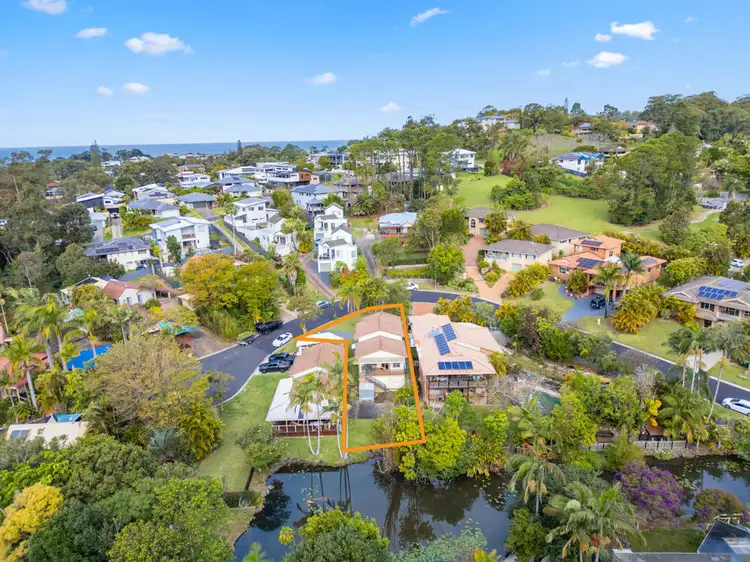 8 Tropic Lodge Place, Korora NSW 2450
