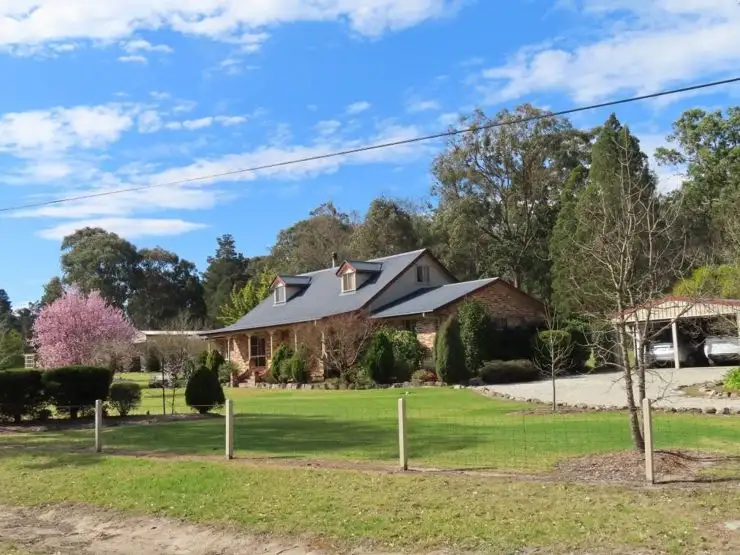 54 Old Caves Road