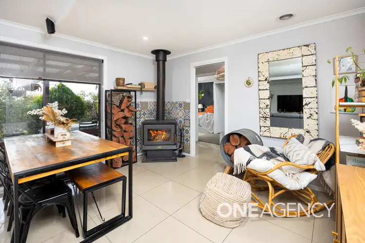 2 JAMIE PLACE, Tolland NSW 2650