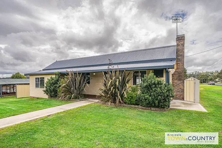 31 John Street, Uralla NSW 2358