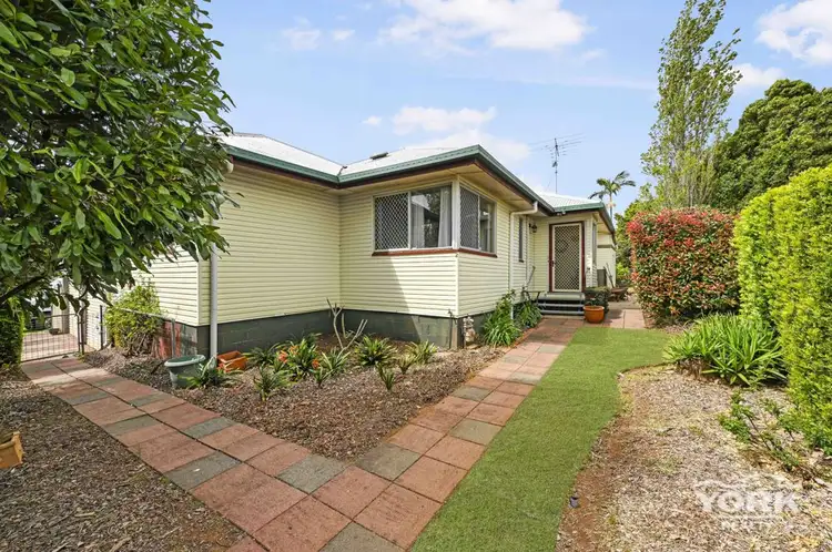 2 Monash Street, Newtown QLD 4350