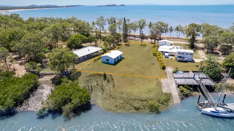 86 Poinciana Avenue, Seaforth QLD 4741