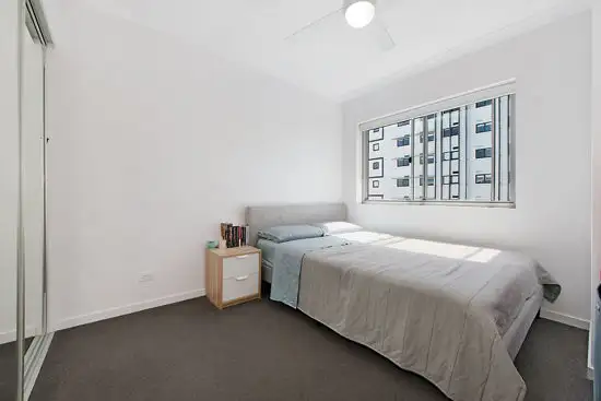 Fourth view of Homely unit listing, 1B, 25-29 Regent street, Woolloongabba QLD 4102