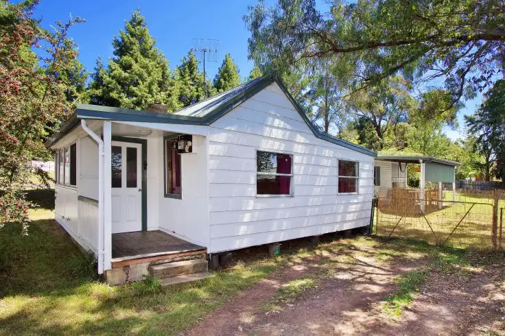 107 Erskine Street., Armidale NSW 2350