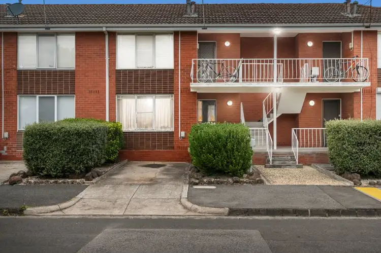 2/24 Daly Street, Brunswick West VIC 3055