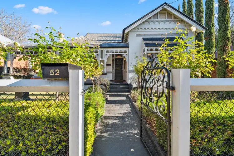 52 SIMMONS STREET, Wagga Wagga NSW 2650