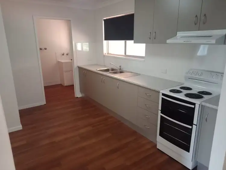 2 Station Street, Hampton QLD 4352