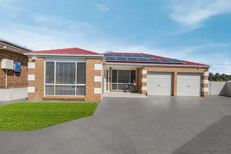 16 Collier Close, St Helens Park NSW 2560