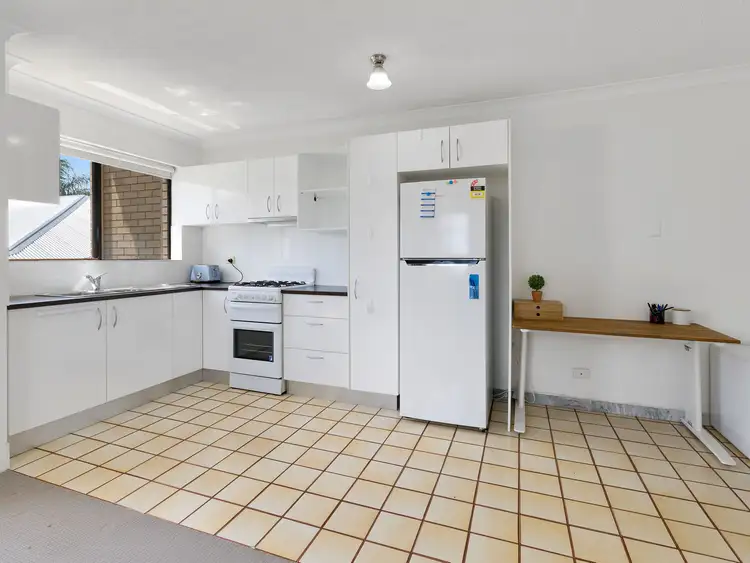 Fourth view of Homely unit listing, 4/90 Mowbray Terrace, East Brisbane QLD 4169